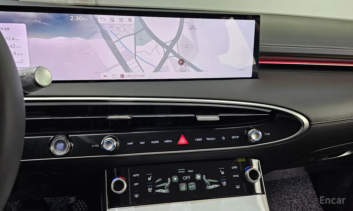 Фото 14 - Genesis GV70