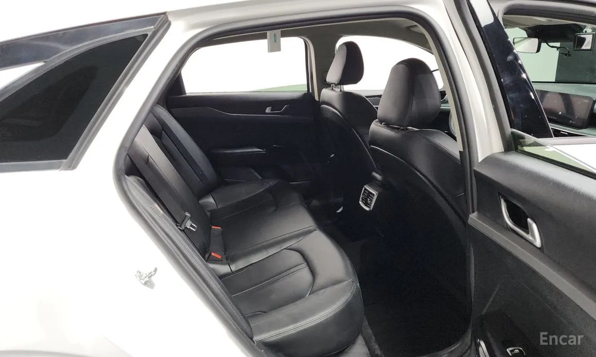 Фото 12 - Kia K5