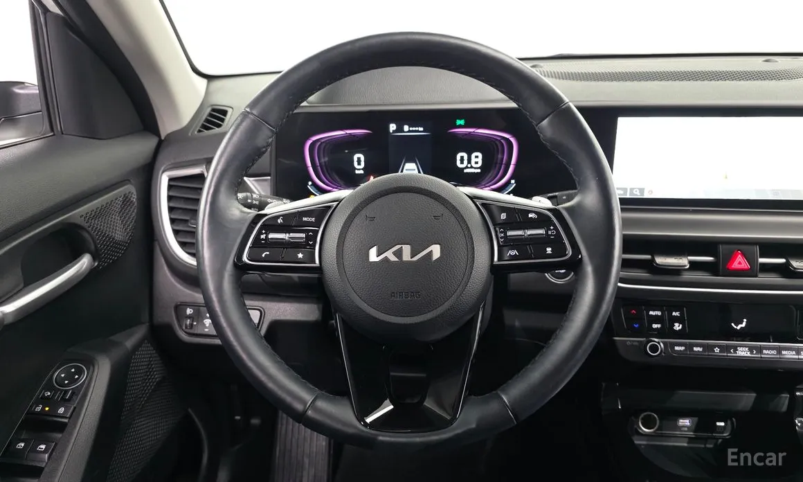 Фото 13 - Kia Seltos