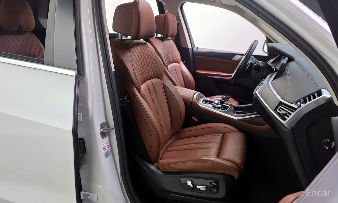 Фото 12 - BMW X7