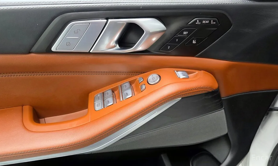 Фото 14 - BMW X7