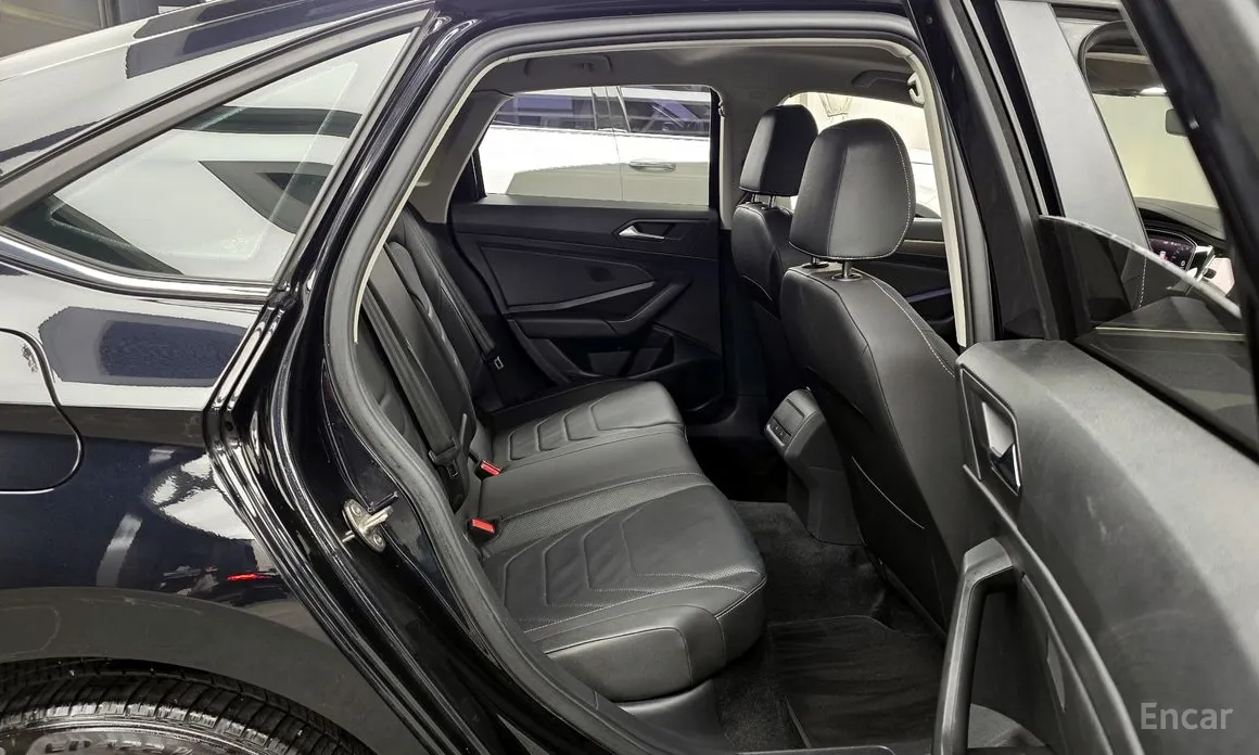 Фото 12 - Volkswagen Jetta