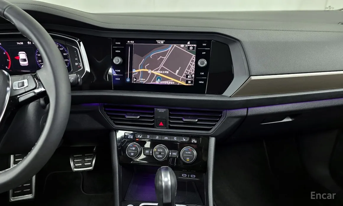 Фото 14 - Volkswagen Jetta