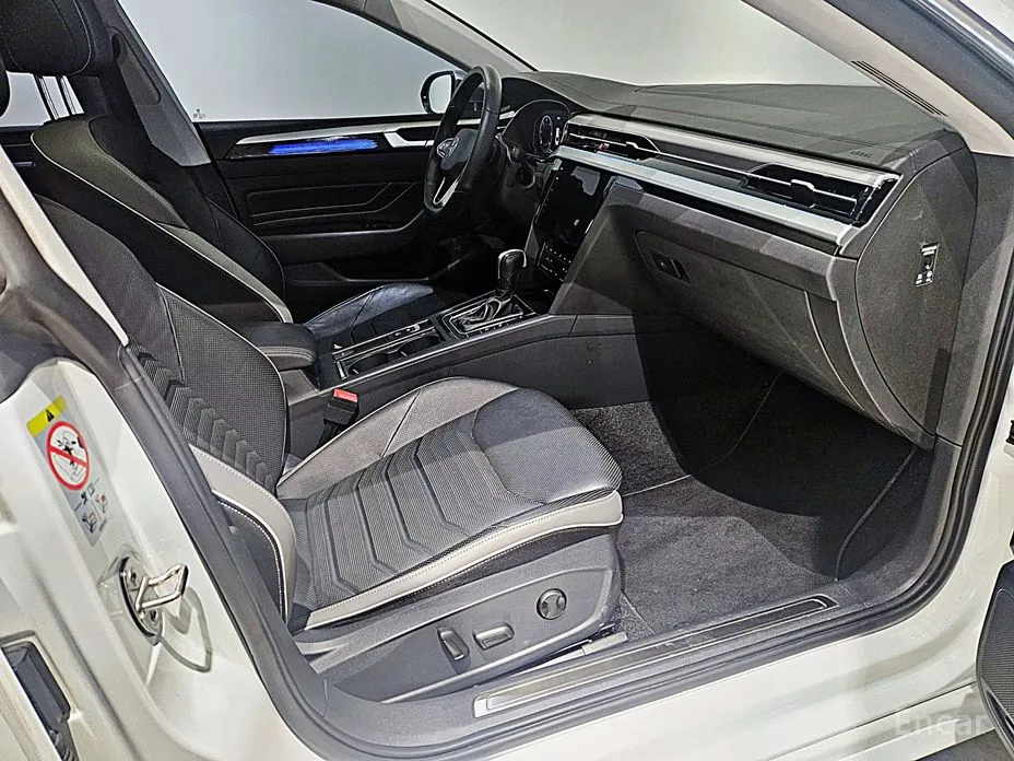 Photo 16 - Volkswagen Arteon