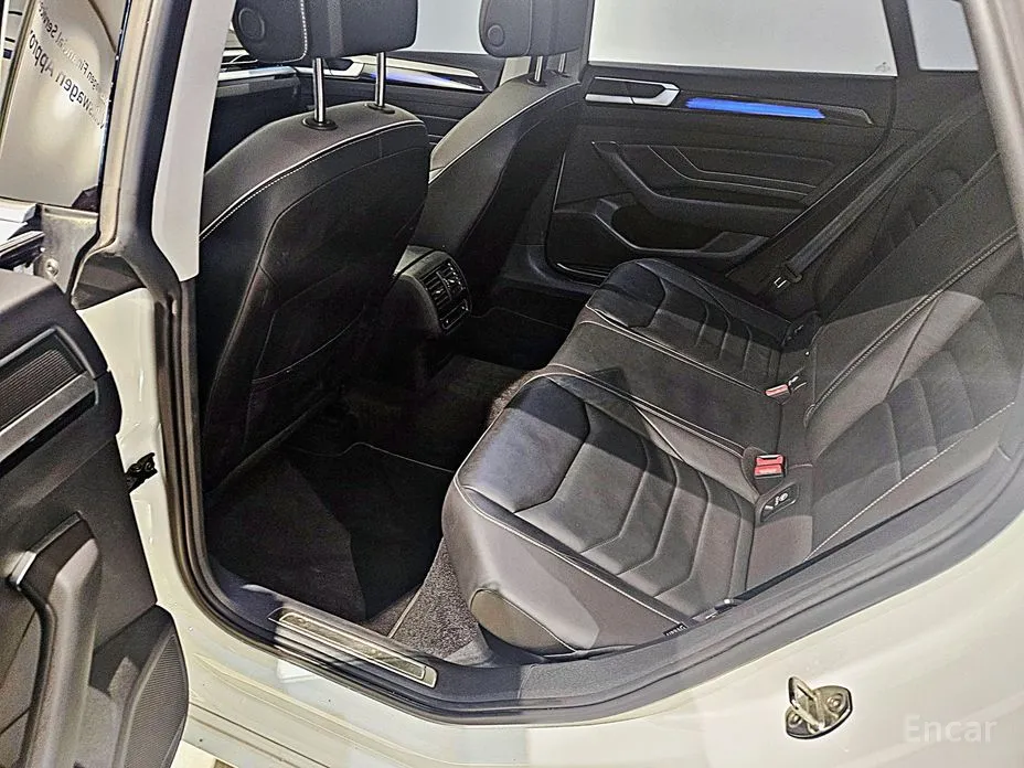 Photo 17 - Volkswagen Arteon