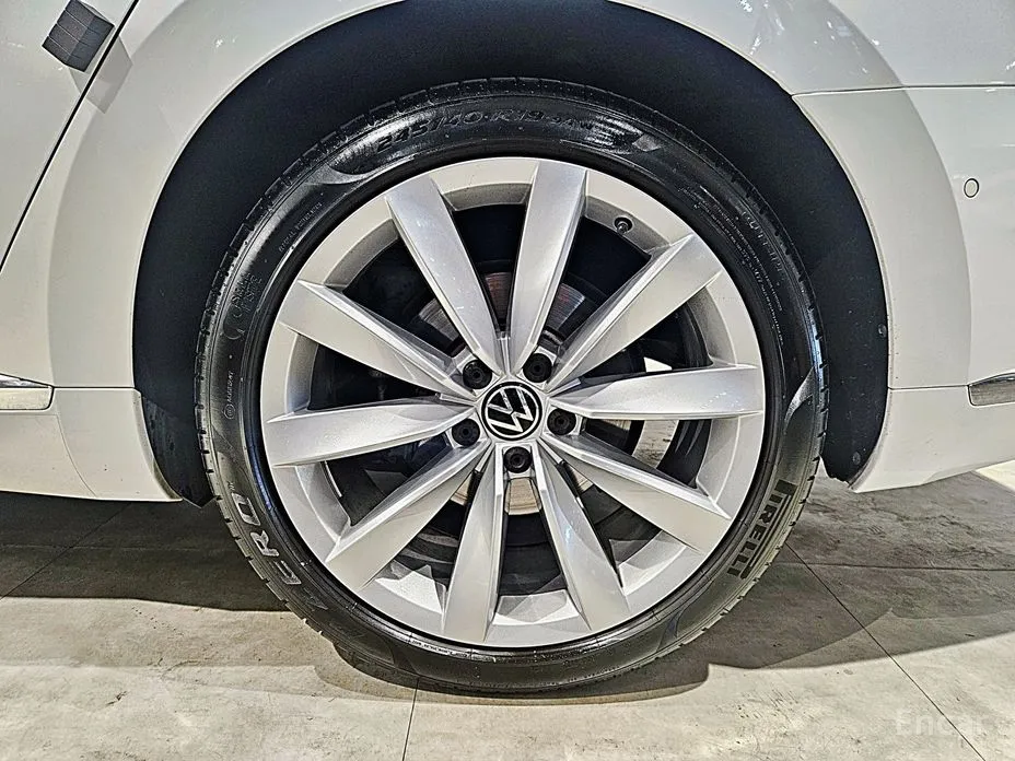 Photo 5 - Volkswagen Arteon