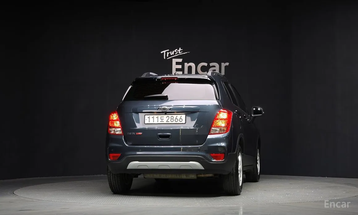 Фото 4 - Chevrolet Trax