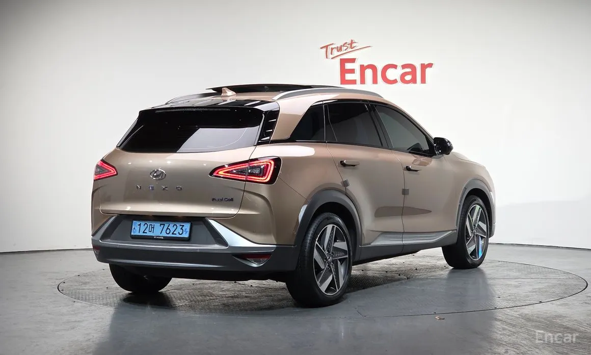 Фото 2 - Hyundai Nexo