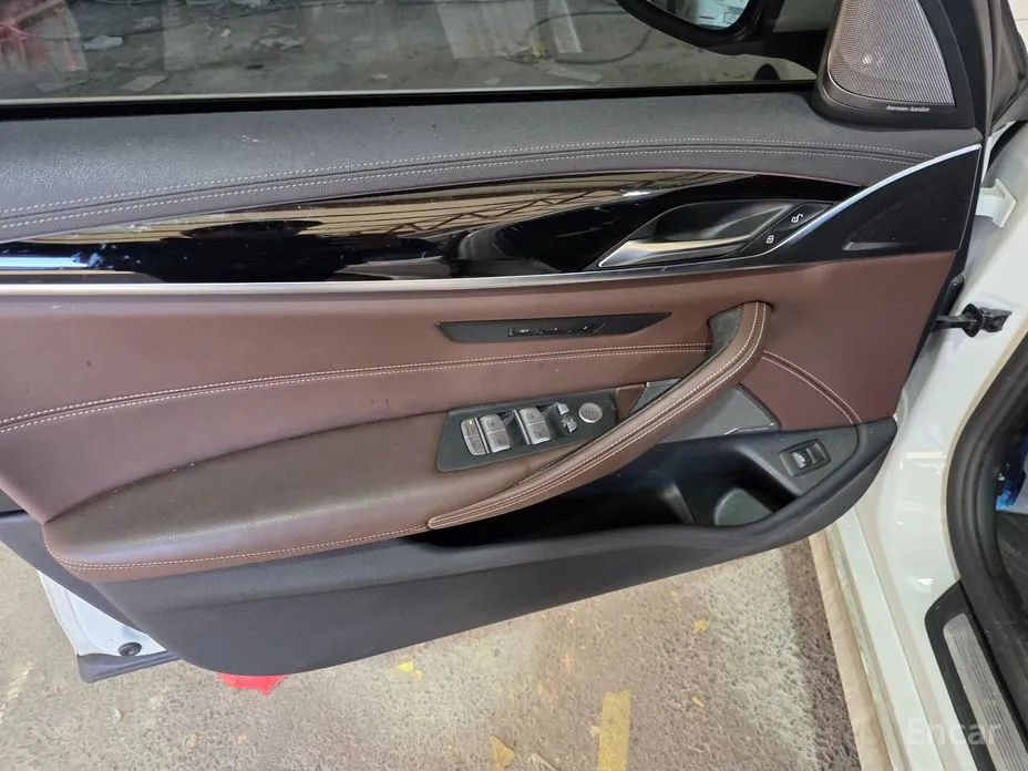 Фото 5 - BMW 5 Series