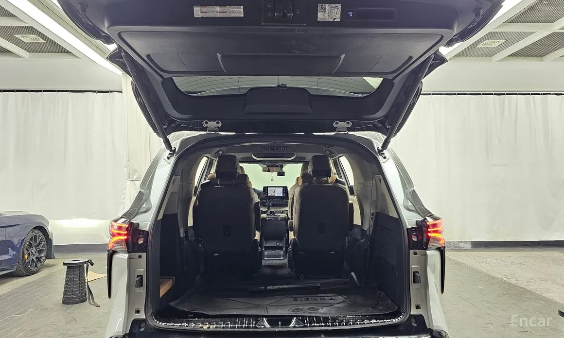Фото 20 - Toyota Sienna