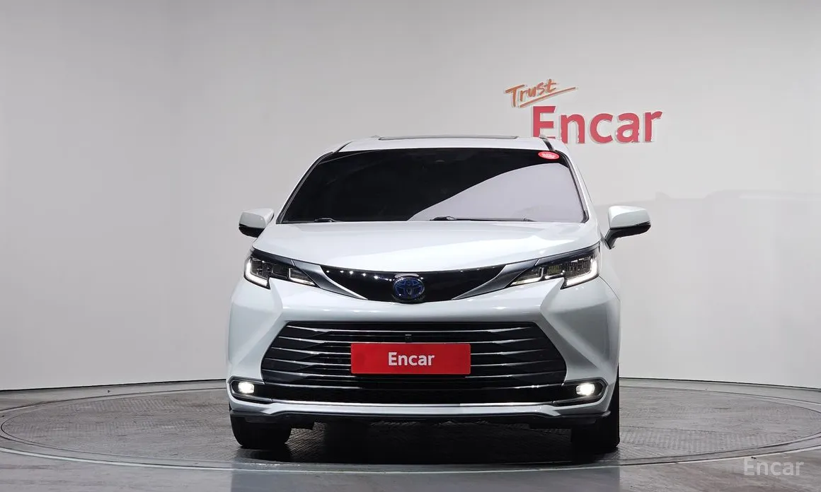 Фото 3 - Toyota Sienna