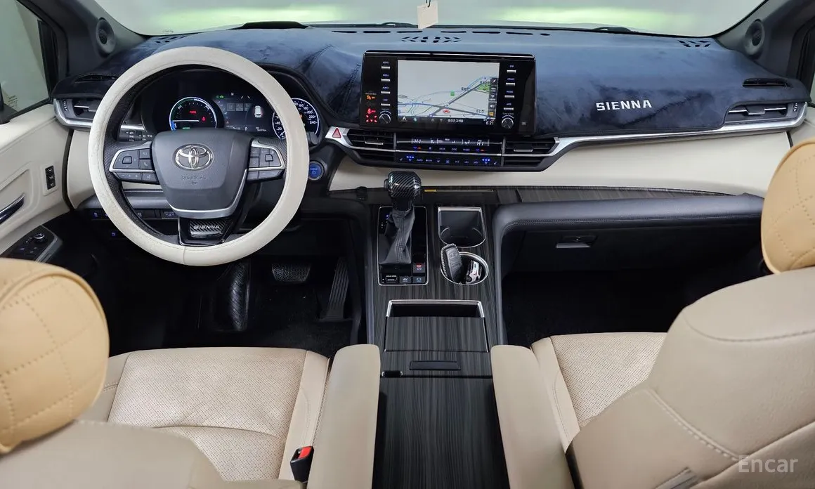 Фото 7 - Toyota Sienna