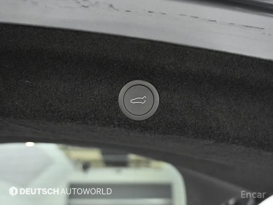 Фото 15 - Tesla Model Y