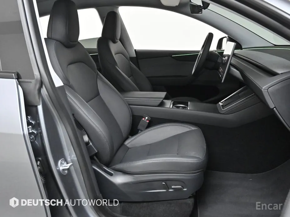 Фото 17 - Tesla Model Y