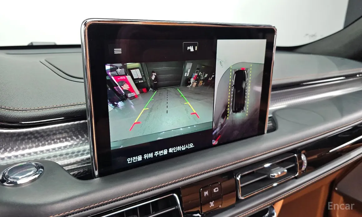 Фото 15 - Lincoln Aviator