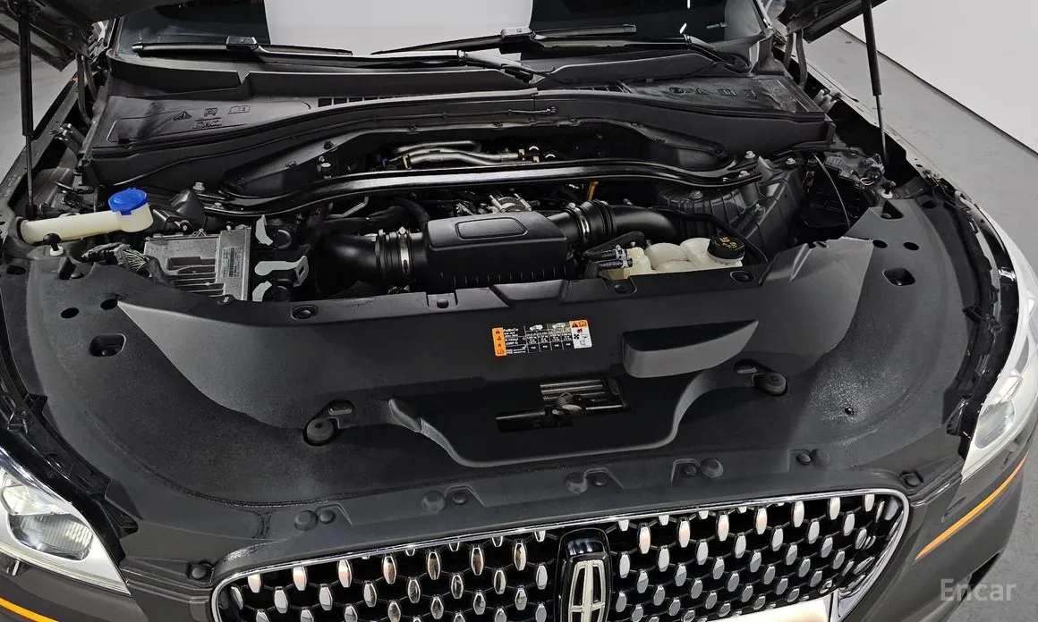 Фото 6 - Lincoln Aviator