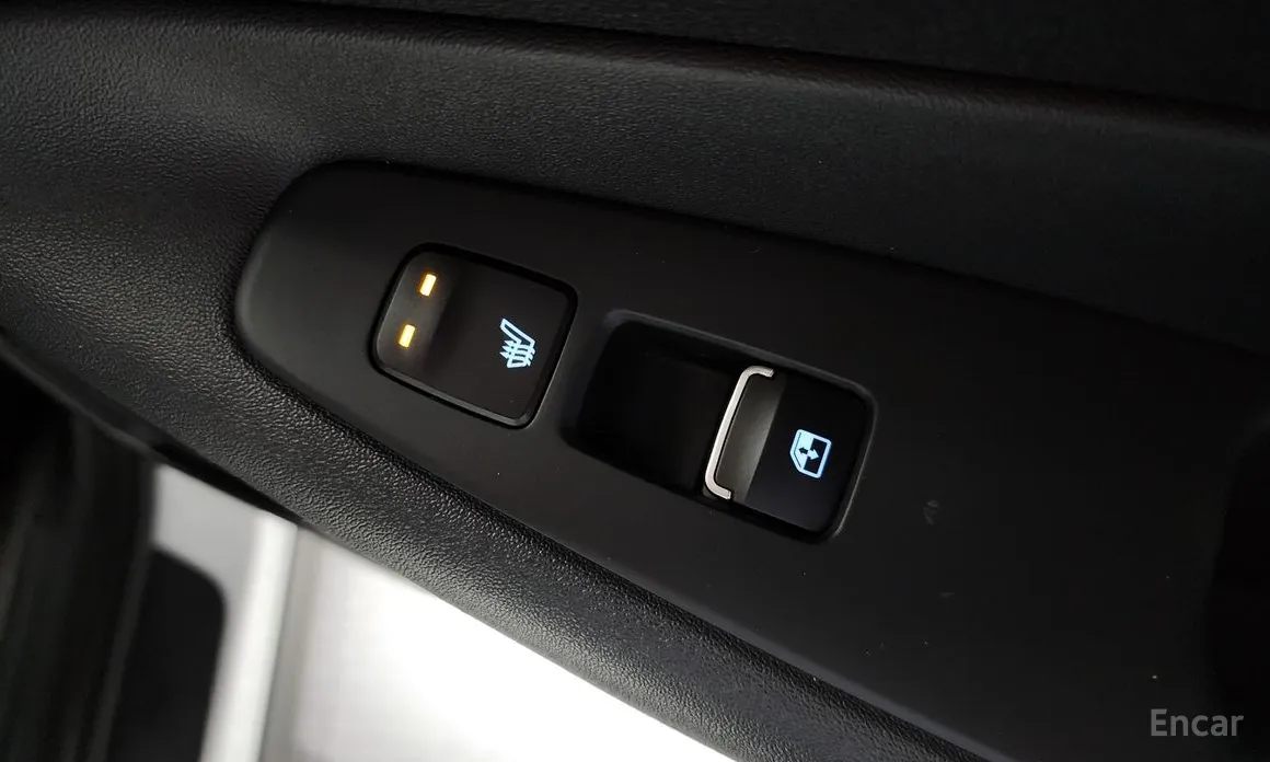 Фото 18 - Hyundai Santa Fe