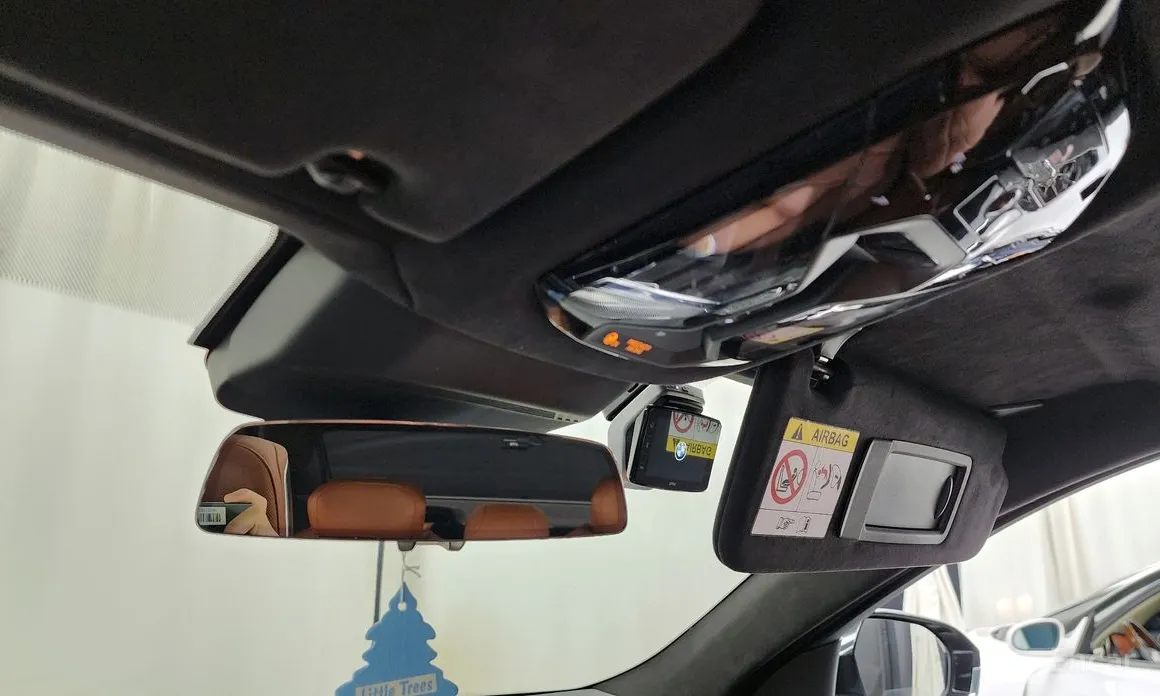 Фото 17 - BMW i7