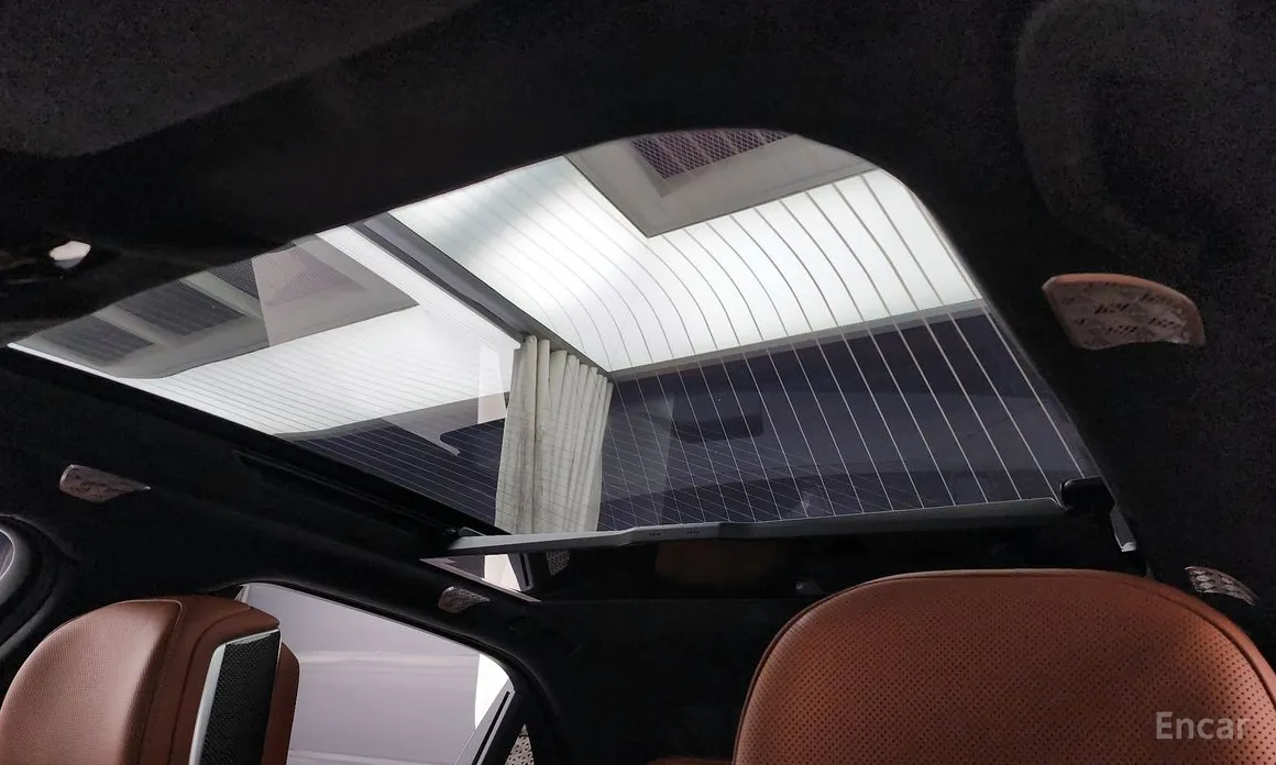 Фото 18 - BMW i7