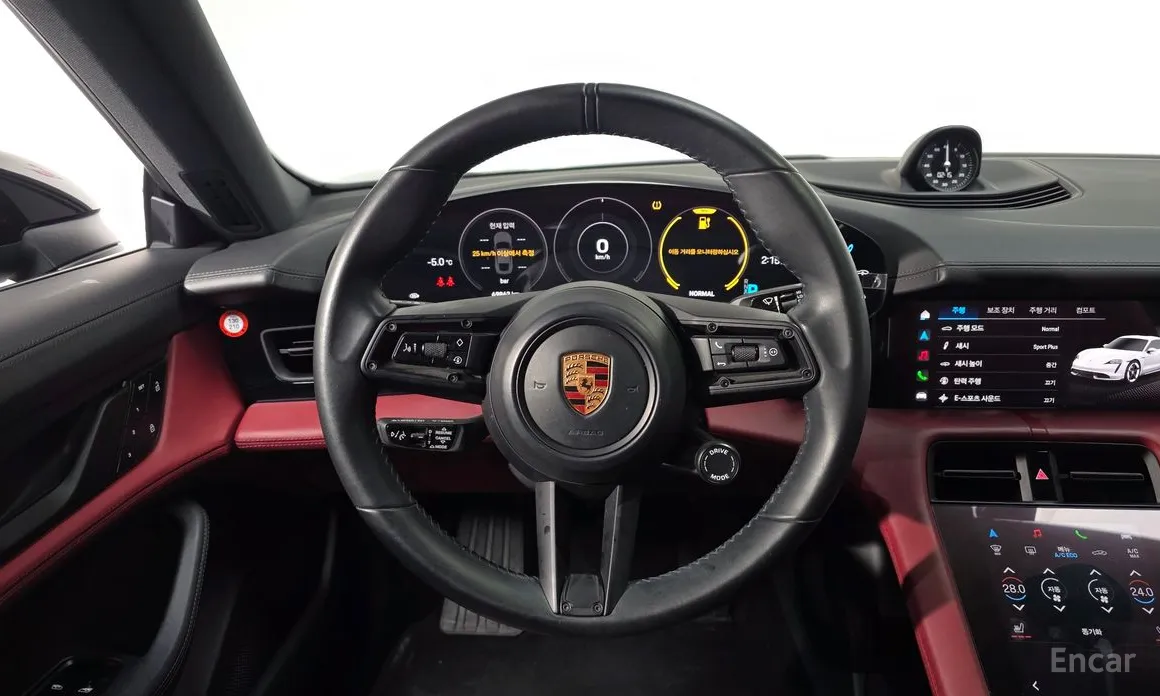 Фото 13 - Porsche Taycan