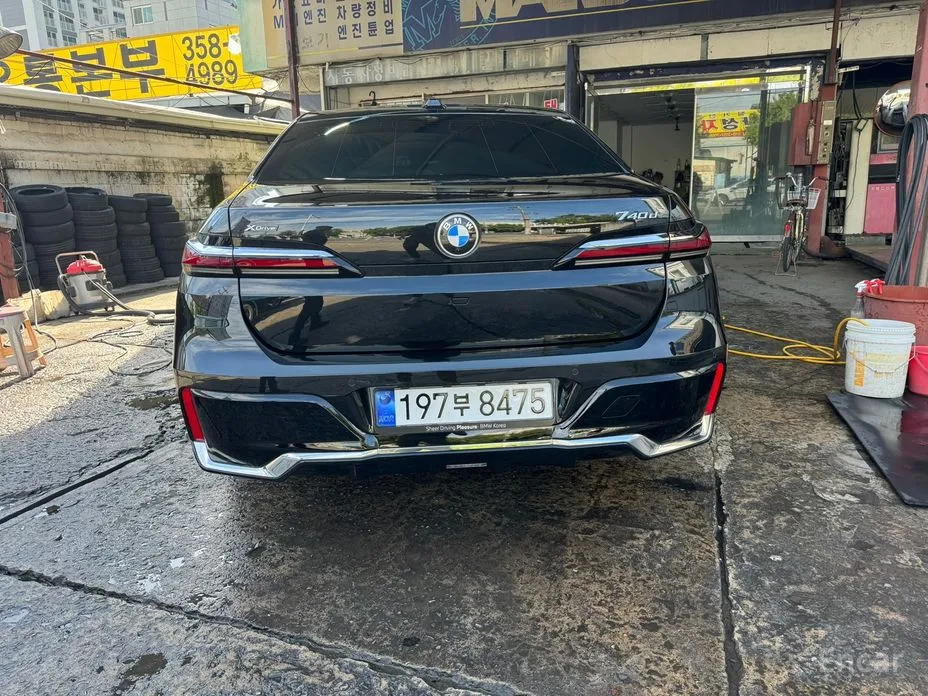 Фото 4 - BMW 7 Series