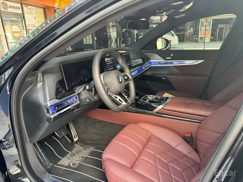 Фото 7 - BMW 7 Series