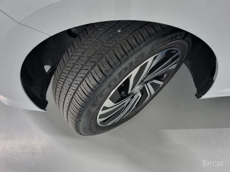 Фото 19 - Volkswagen Jetta