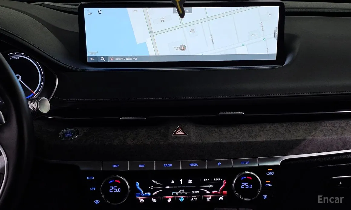 Фото 14 - Genesis G80