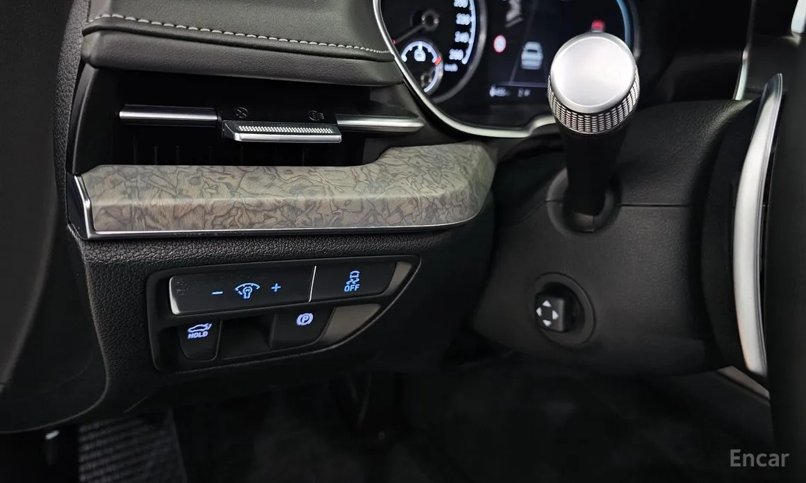 Фото 16 - Genesis G80