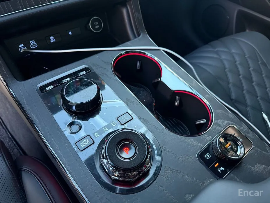 Фото 15 - Genesis GV80