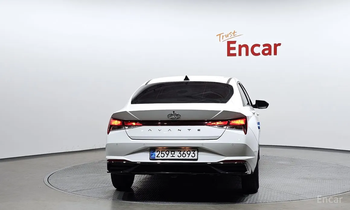 Фото 4 - Hyundai Avante