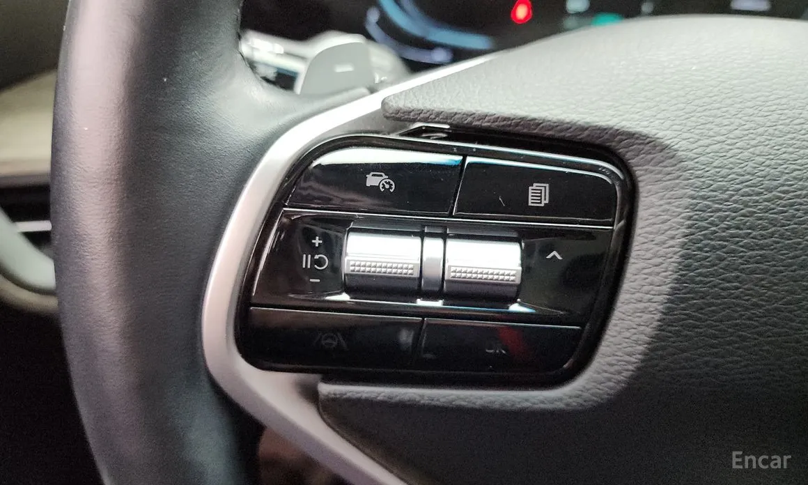 Фото 16 - Kia K8