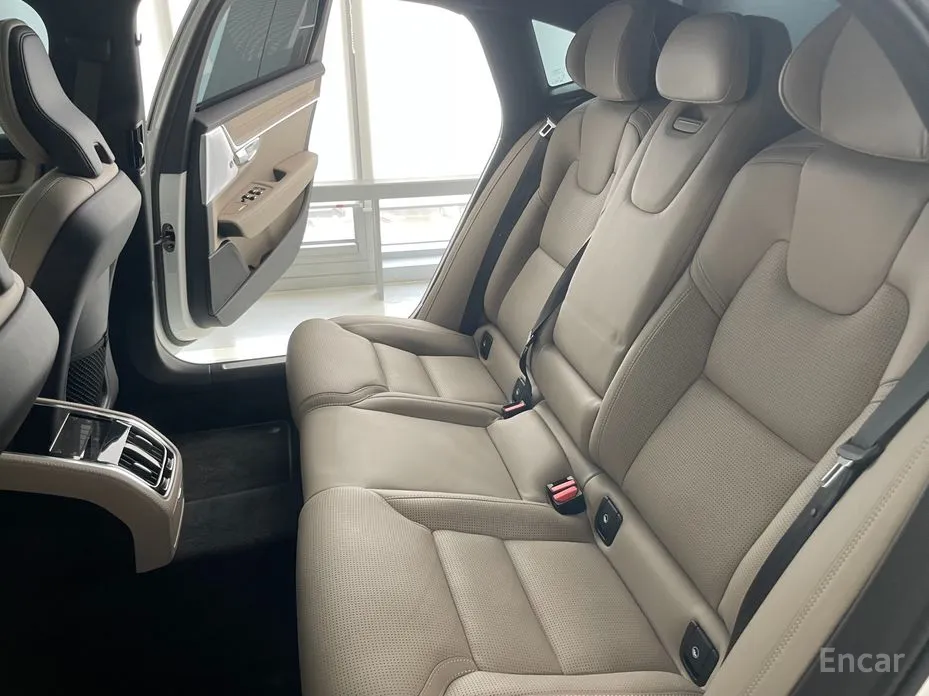 Фото 11 - Volvo S90