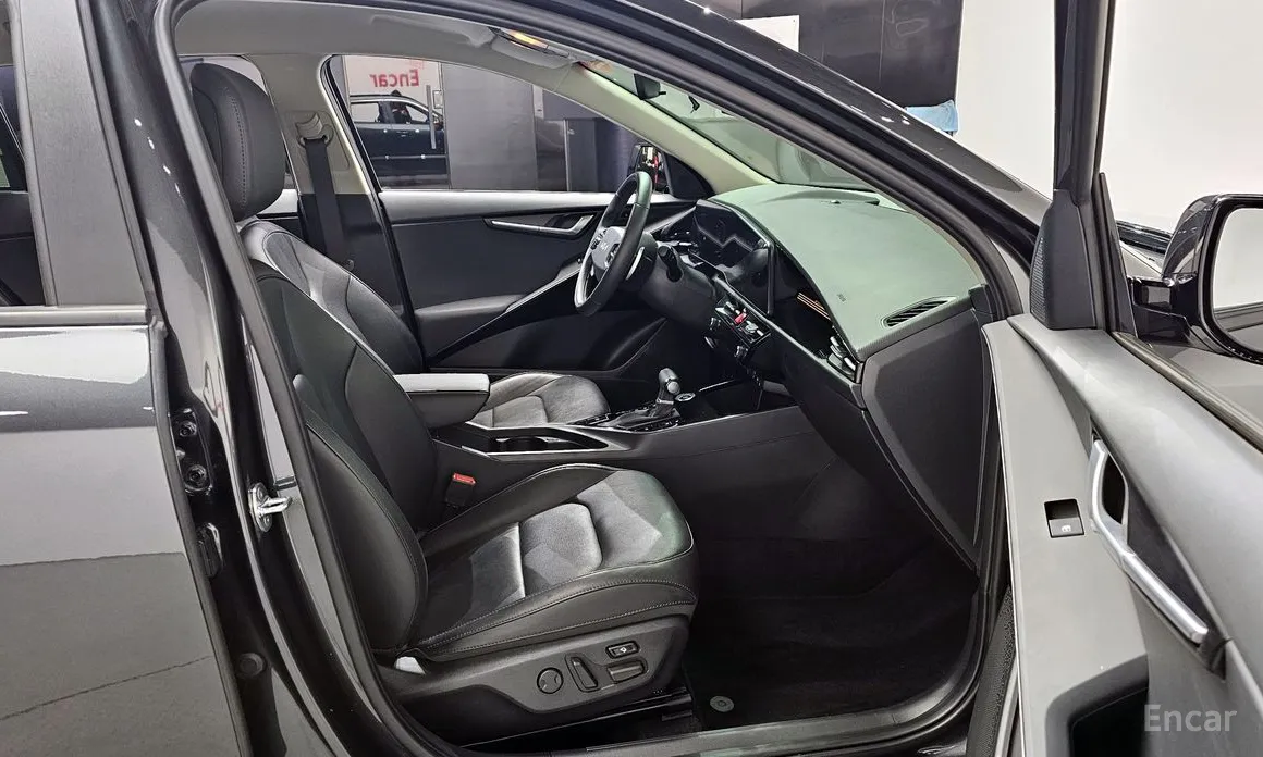 Фото 10 - Kia Niro