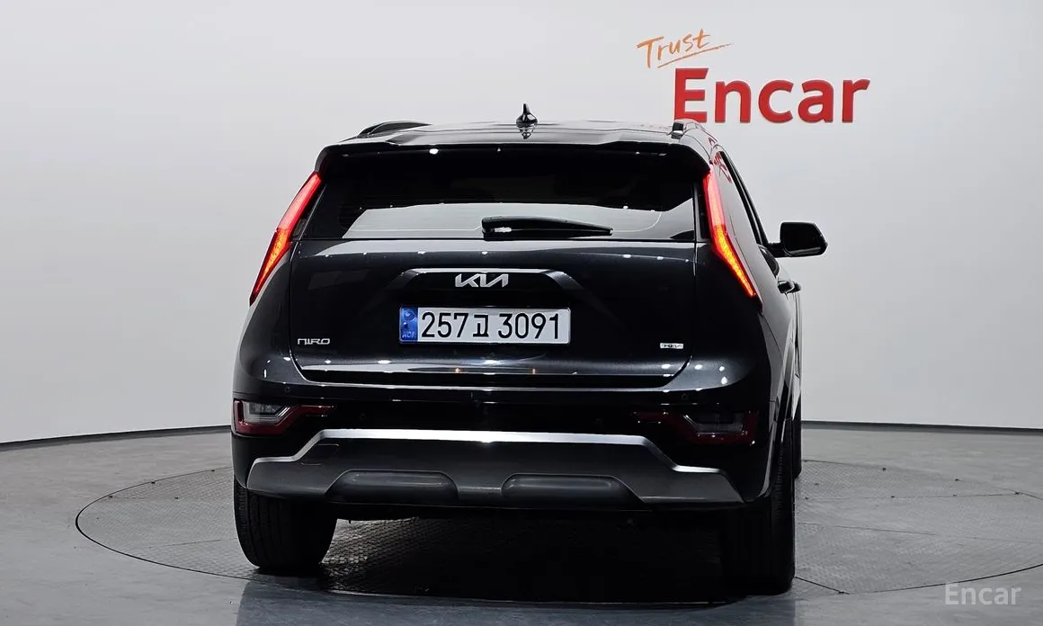 Фото 4 - Kia Niro