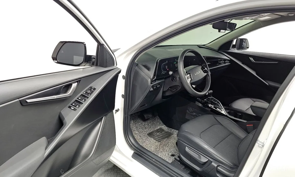 Фото 10 - Kia Niro