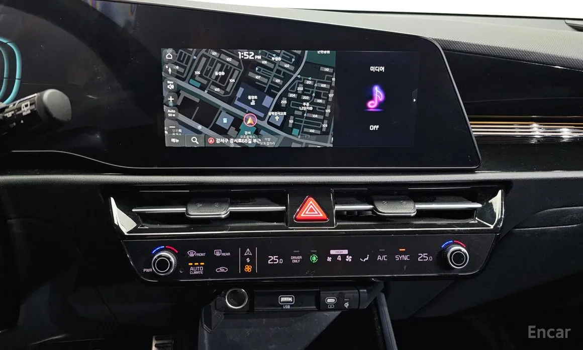 Фото 14 - Kia Niro