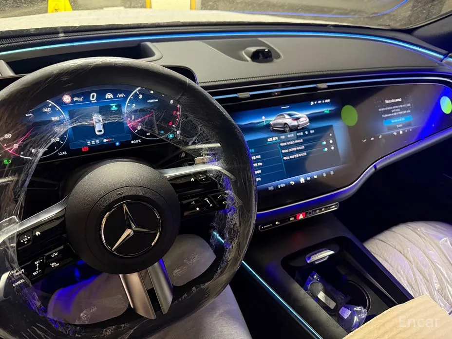 Фото 14 - Mercedes-Benz E-Class