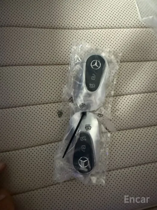 Фото 2 - Mercedes-Benz E-Class