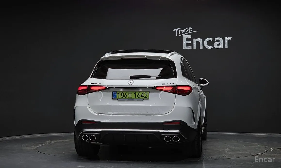 Фото 4 - Mercedes-Benz GLC-Class