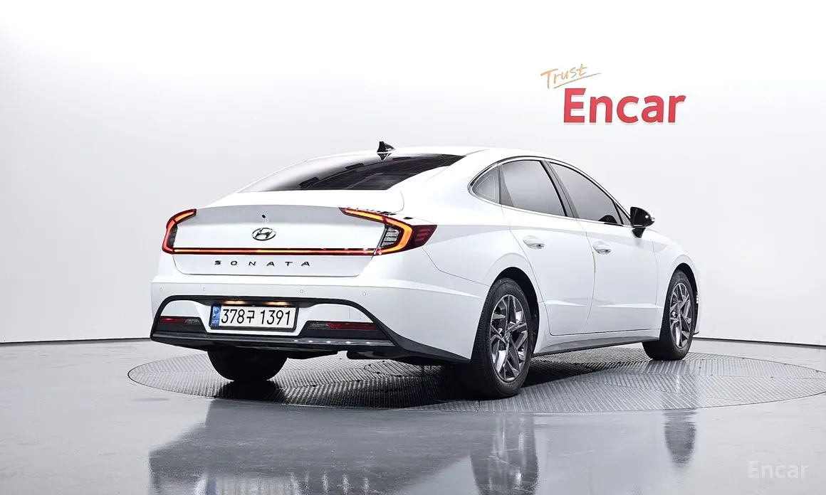 Фото 2 - Hyundai Sonata