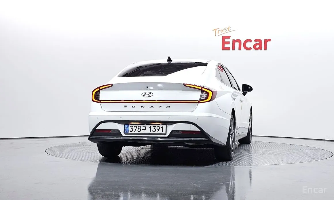 Фото 4 - Hyundai Sonata