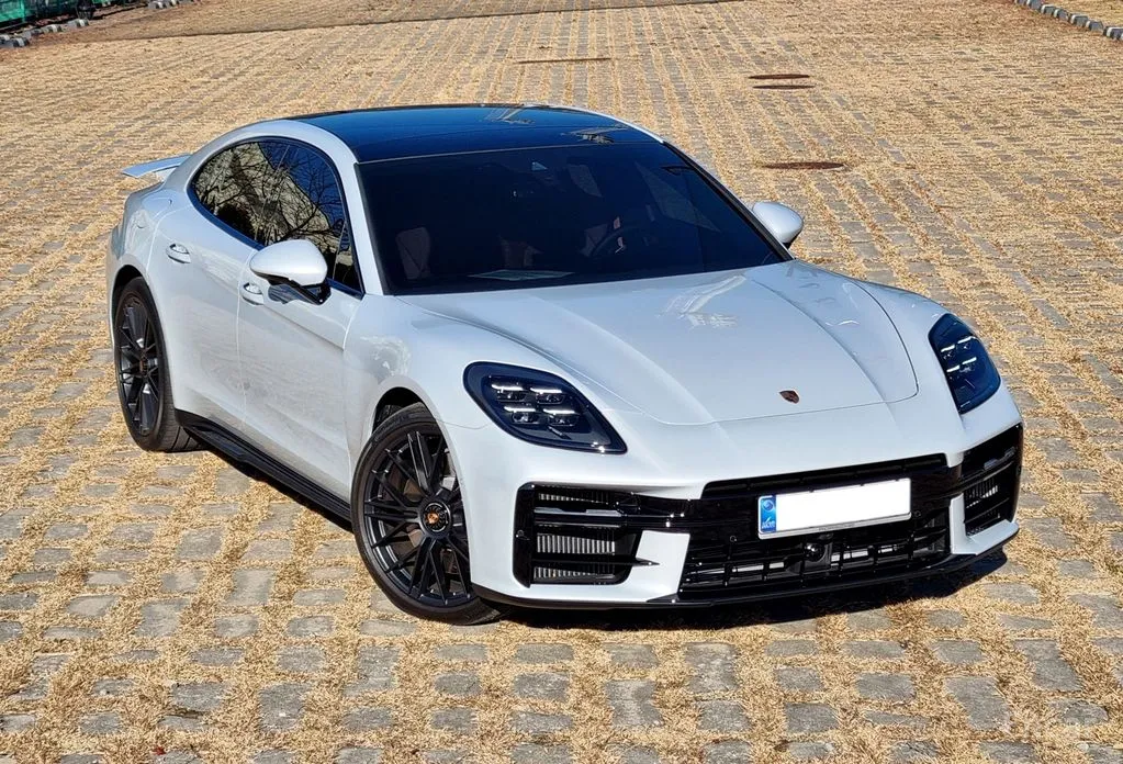 Фото 6 - Porsche Panamera