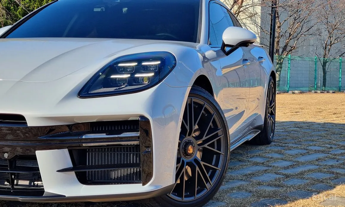 Фото 7 - Porsche Panamera
