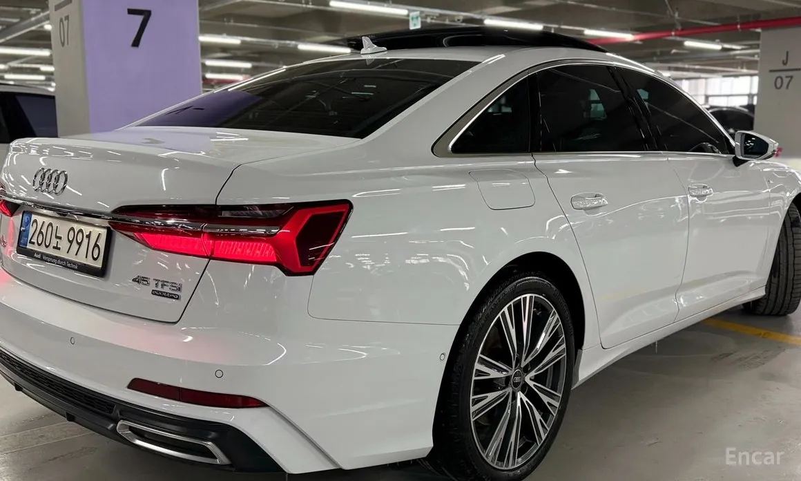 Фото 7 - Audi A6