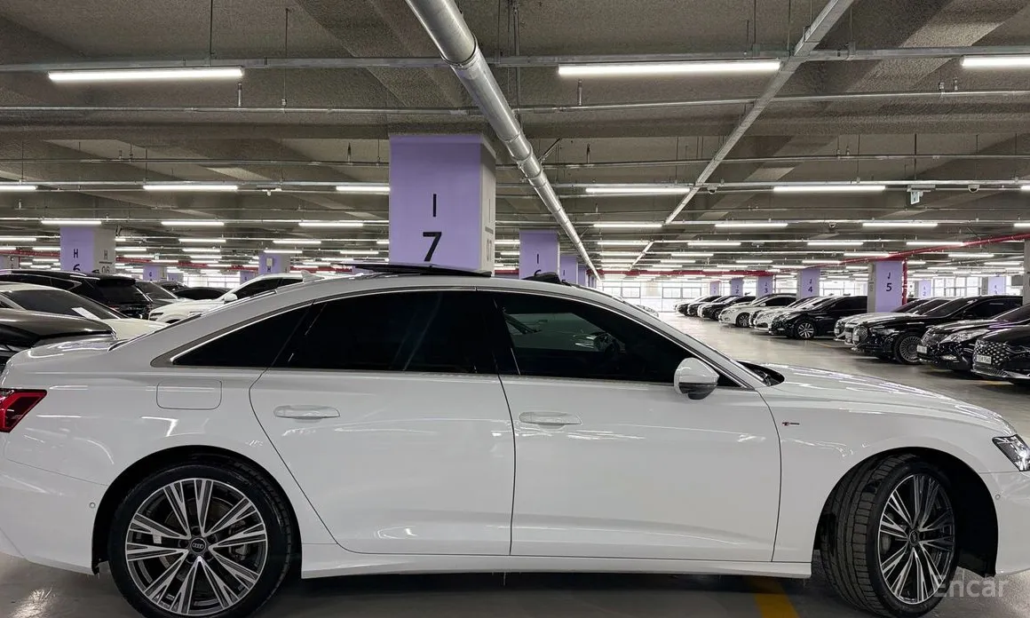 Фото 8 - Audi A6