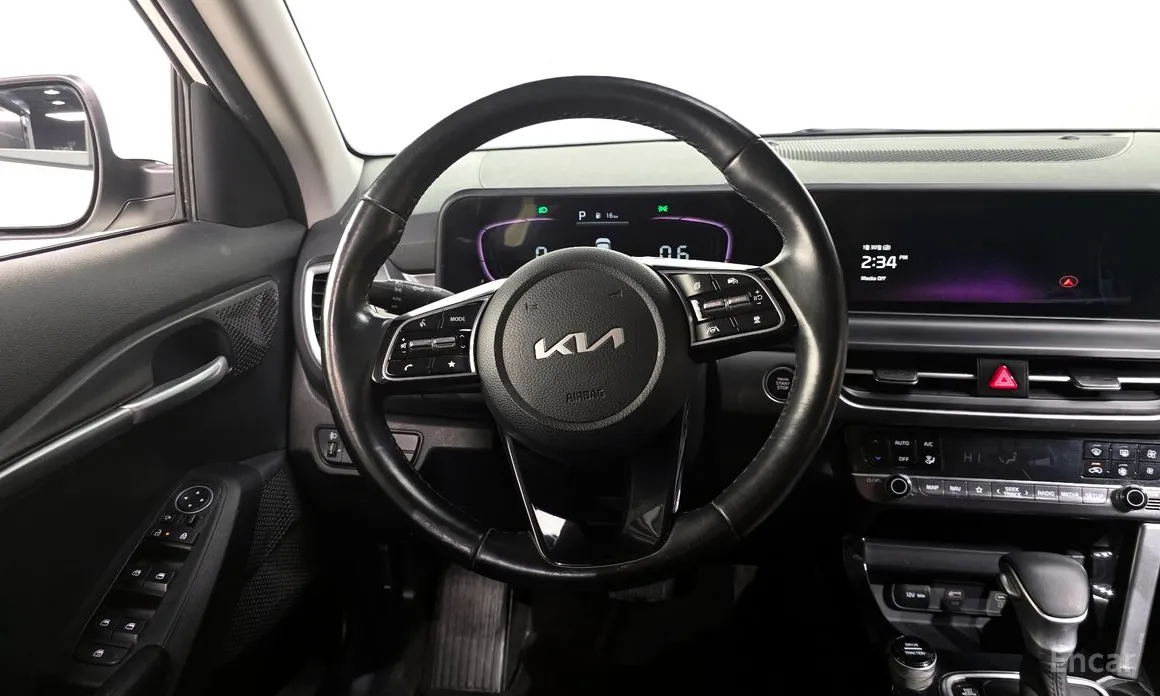 Фото 13 - Kia Seltos