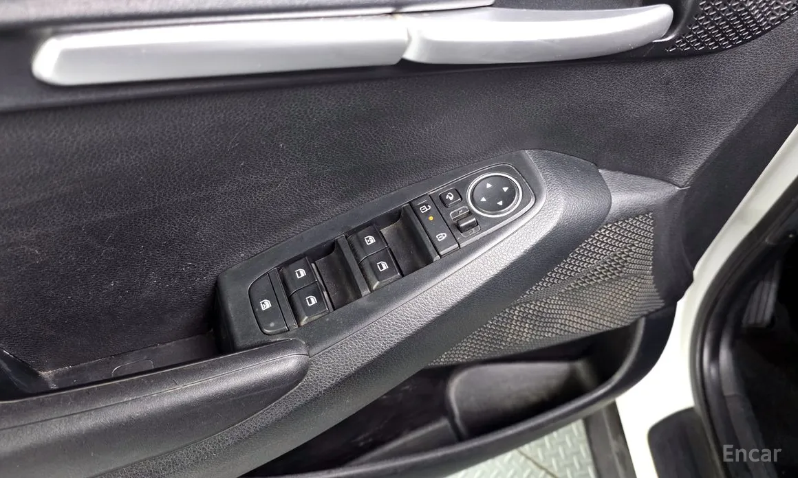 Фото 18 - Kia Seltos