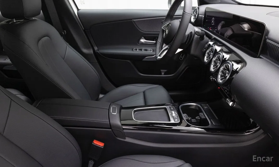 Фото 9 - Mercedes-Benz A-Class