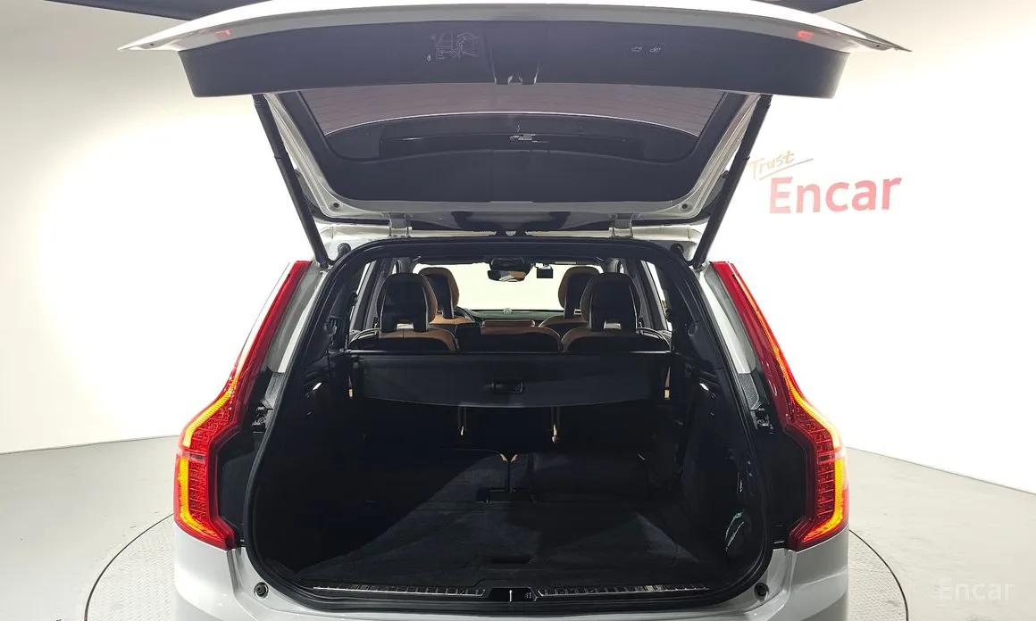 Фото 20 - Volvo XC90